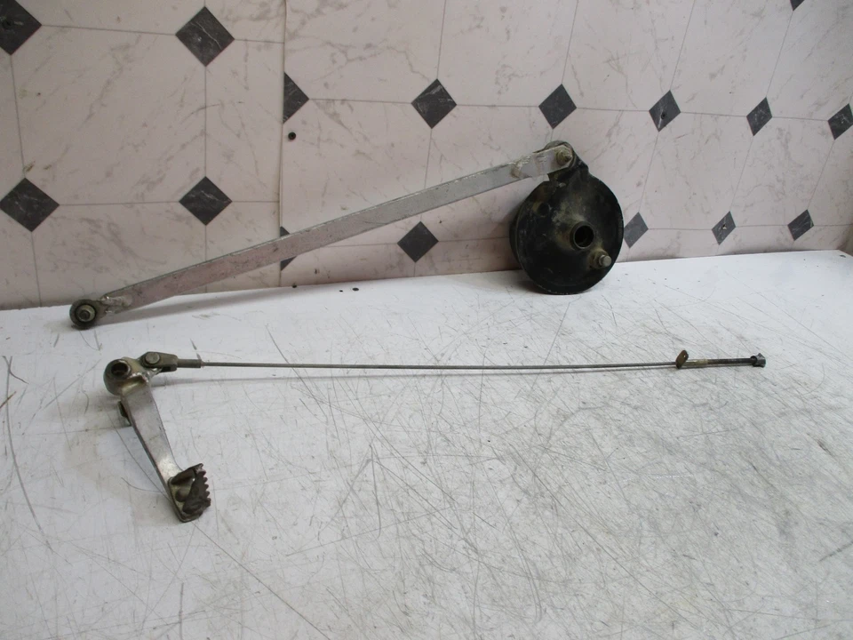 Yamaha yz250 yz 250 1985 85 Placa de freno trasero varilla pedal de retención. Foto 3 de 4