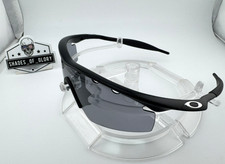 OAKLEY M FRAME METALLIC BLACK SPARKLE GREY IRIDIUM STRIKE VENTED SUNGLASSES NEW