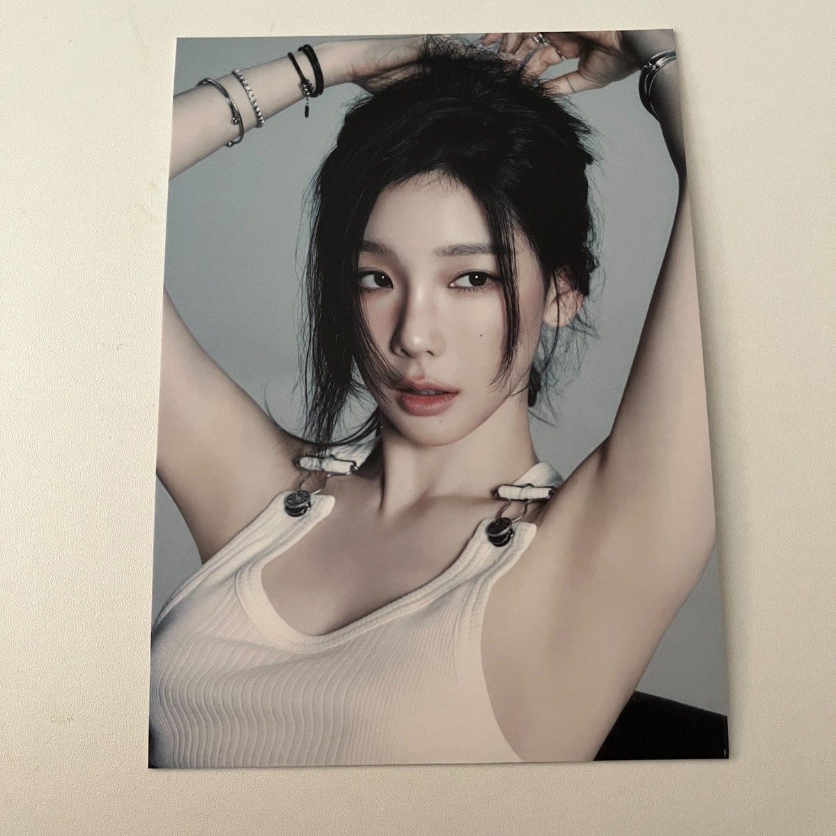 Taeyeon SNSD Postcard Exhibition Time lapse, Timeless Official