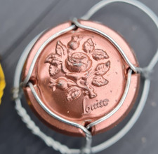 capsule champagne POMMERY n°100 estampée rosé petit louise gros relief de rose