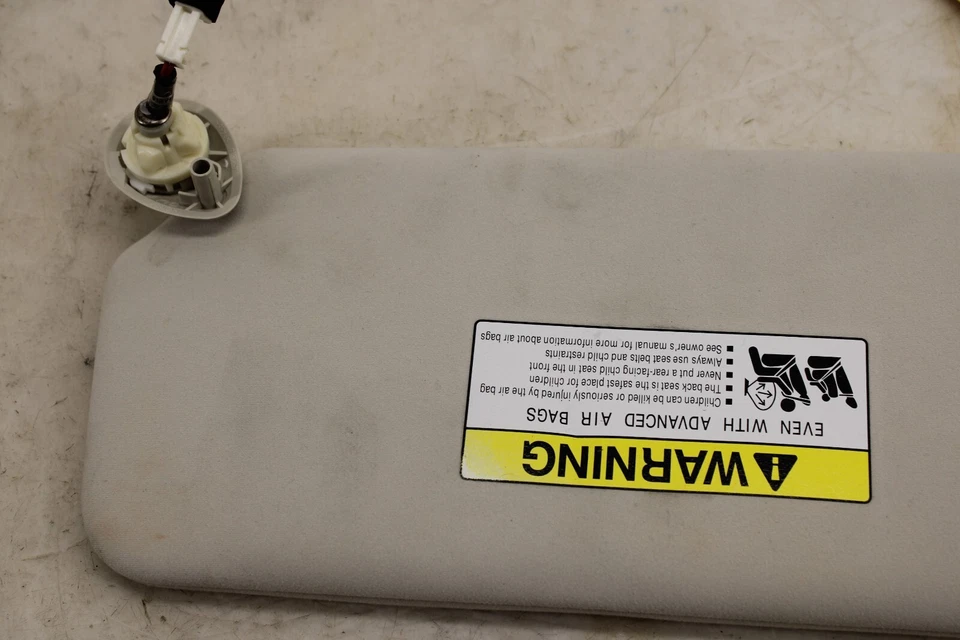 Оригинальный правый солнцезащитный козырек 2014–2017 Acura RLX IR122 - Изображение 3 из 4