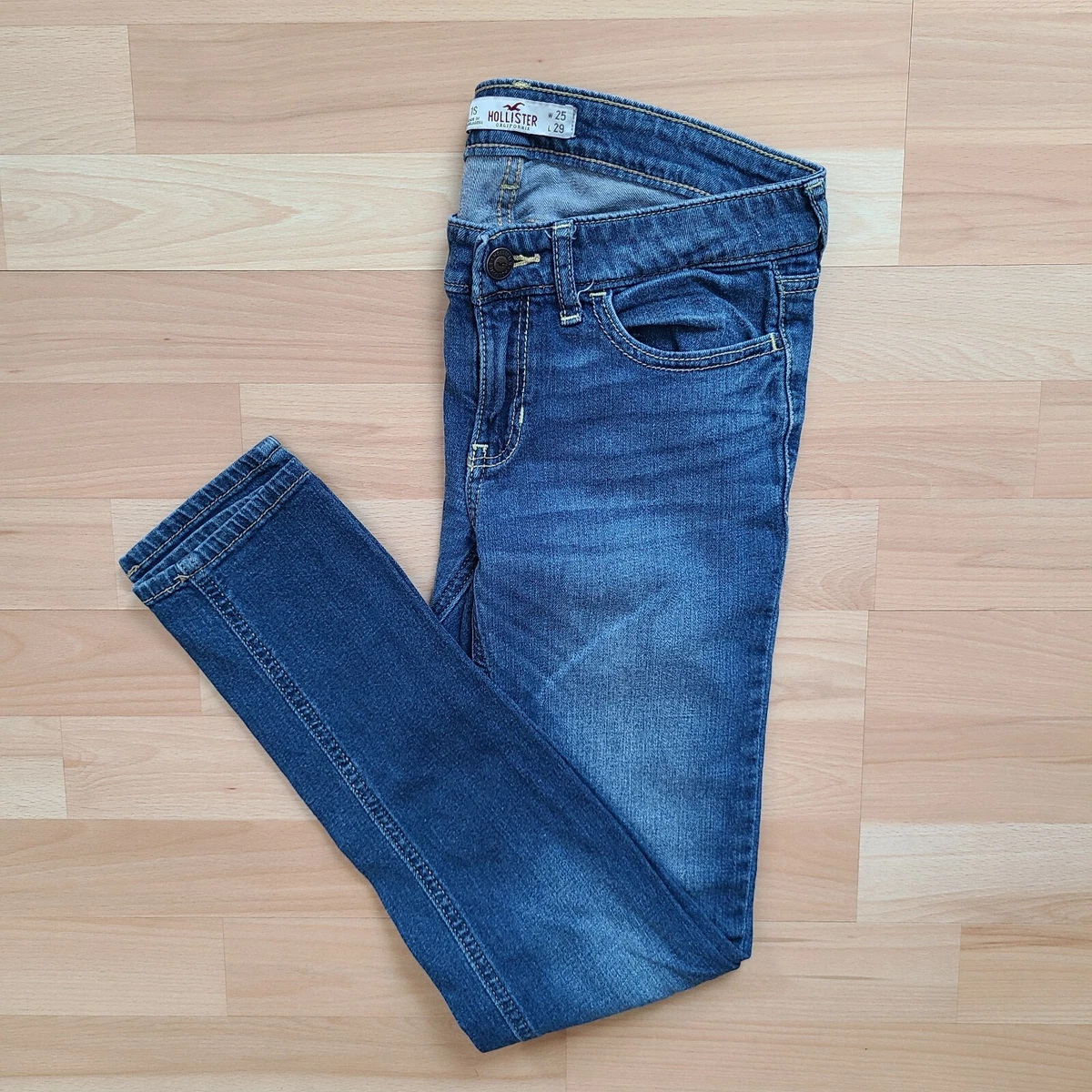 Hollister jeans 2024 short length