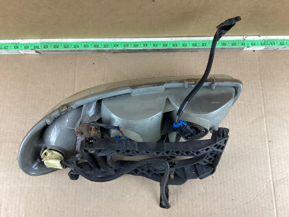 Pontiac Grand Am 1992-1998 conjunto de faros delanteros derecho del lado del pasajero OEM Foto 4 de 4