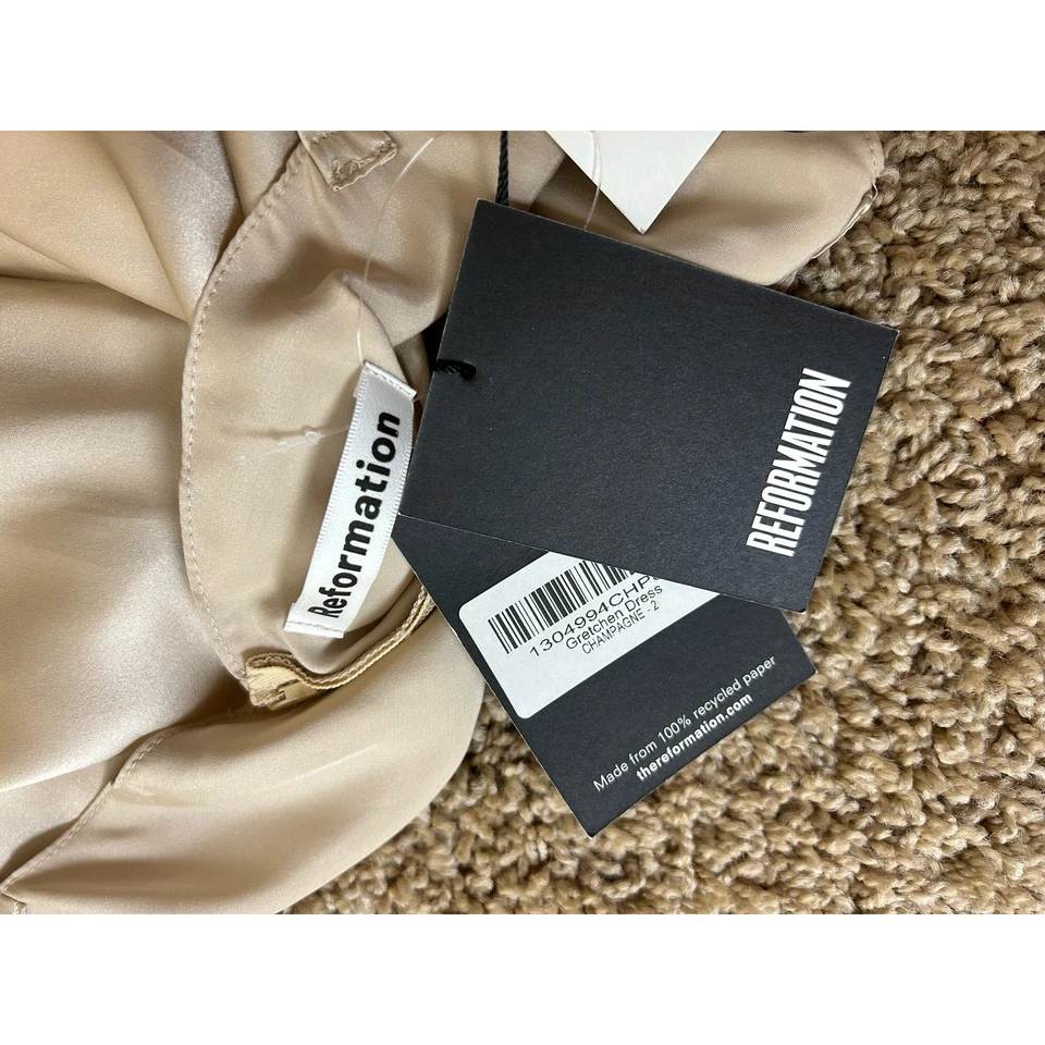 Nuevo con etiquetas Vestido de Seda Reformation Gretchen Champagne Talla 2 Foto 2 de 4