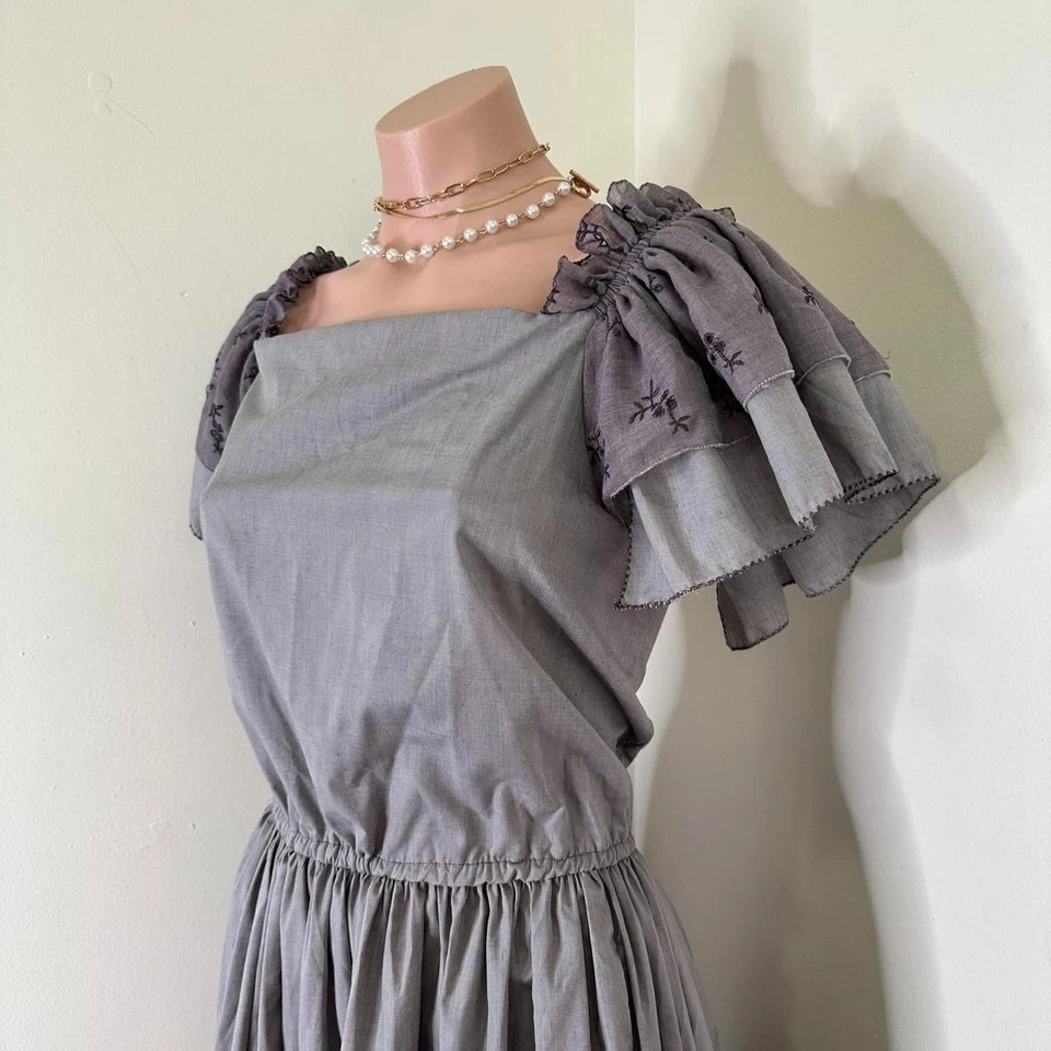 Vestido Regencia Gris Hecho a Mano Vintage Foto 2 de 4