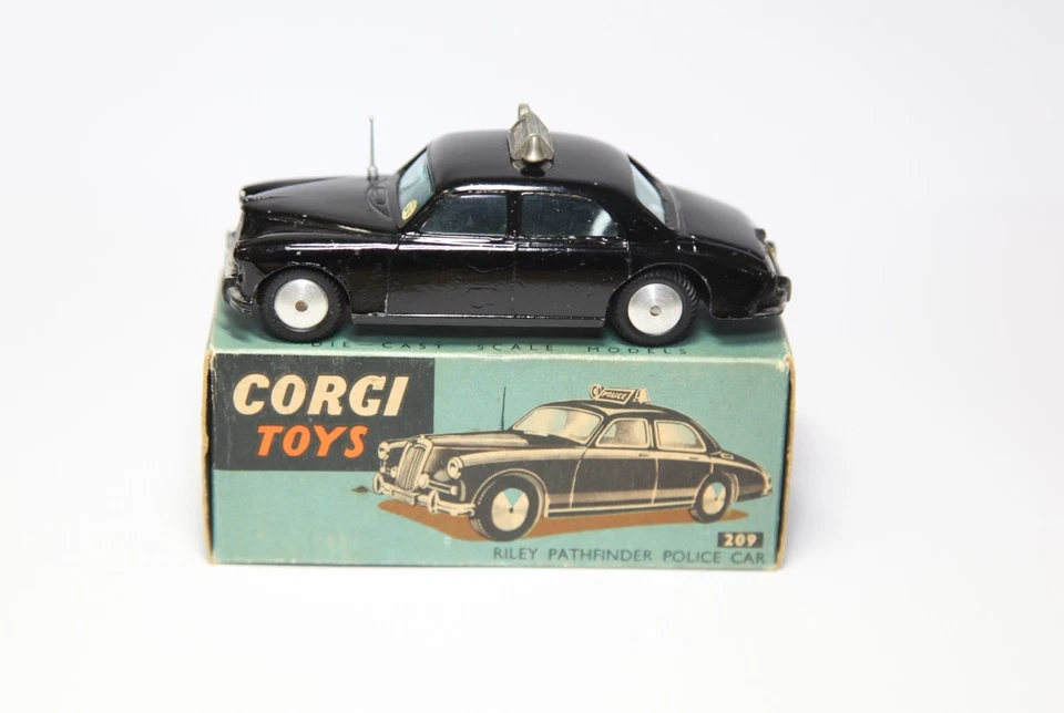 Corgi 209 Riley Pathfinder Police Car In Original Box - Excellent Vintage Model - Image 2 of 4