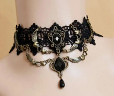 GOTHIC BLACK LACE VICTORIAN STYLE CHOKER NECKLACE BLACK CRYSTALS METAL DETAILS