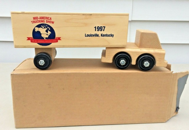 1997 Wood Truck Trailer From Mid-America Trucking Show In 