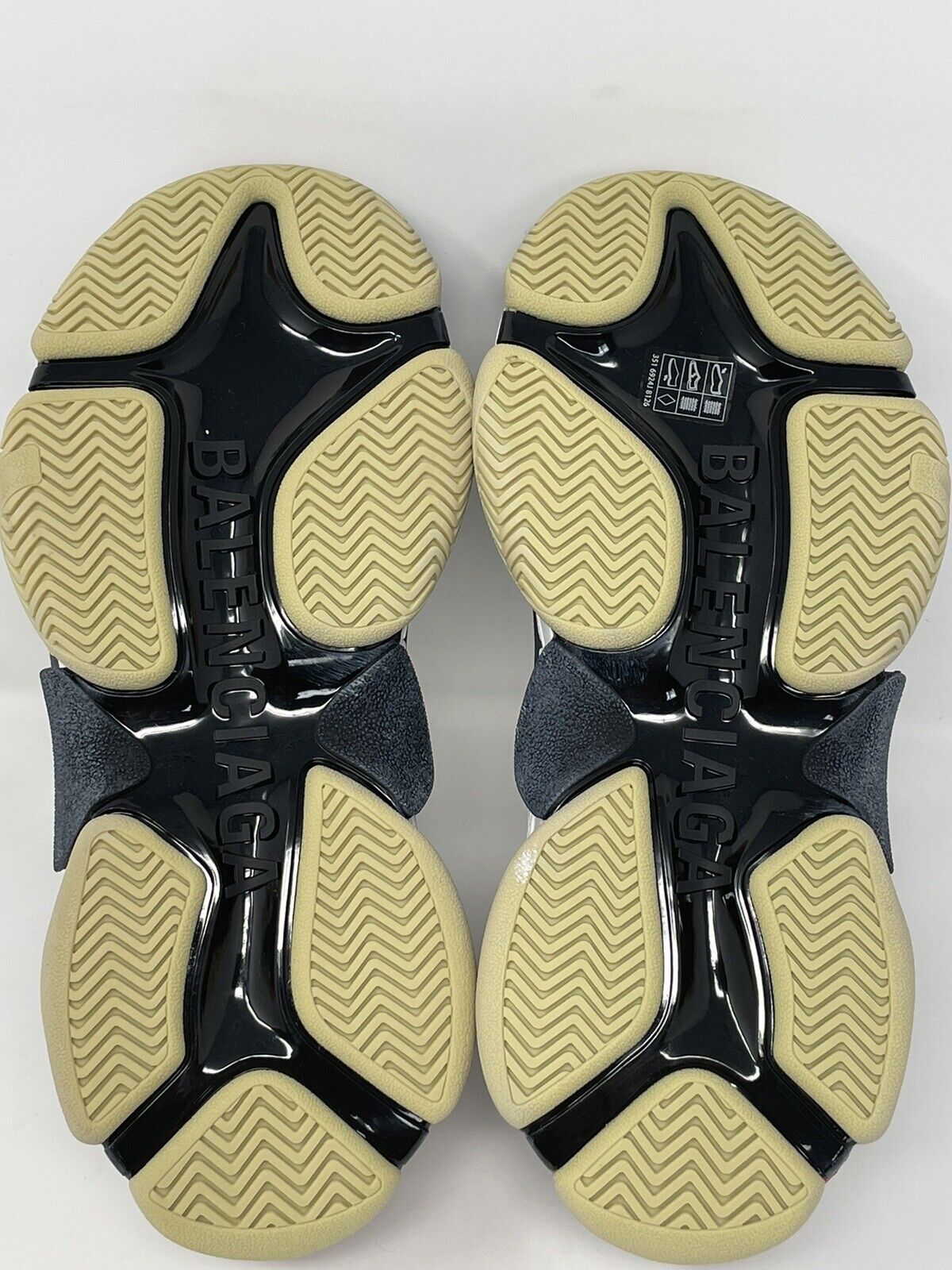 Gucci x Balenciaga Cream Floral Print Leather The Hacker Project Triple S  Sneakers Size 36 Gucci x Balenciaga