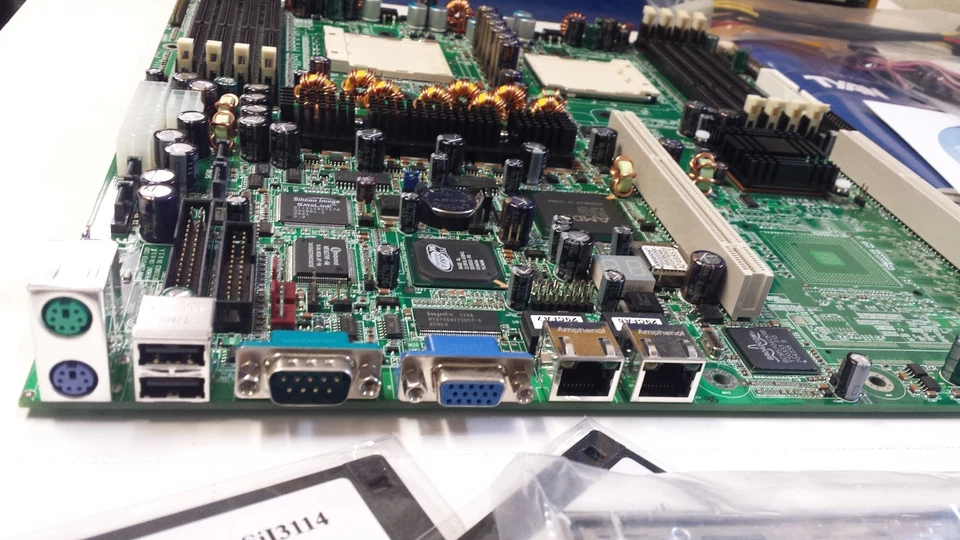 Tyan S2881 S2881G2NR Thunder K8SR Dual socket 904 AMD8000 8 DDR slot, PCI-X - Image 3 of 4