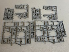 A28646 WARHAMMER 40K ASTRA MILITARUM IMPERIAL IG TANK LEMAN BITS LOT ON SPRUE