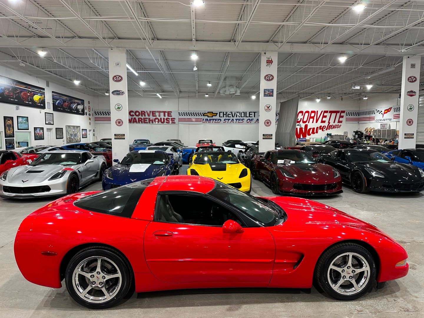 2004 [70U] Torch Red Chevrolet Corvette   | C5 Corvette Photo 6