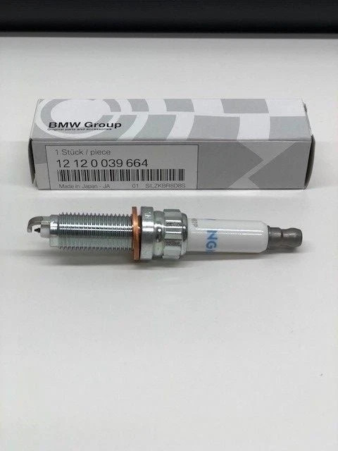 Genuine BMW Spark Plug 12 21 0 039 664 OEM  New