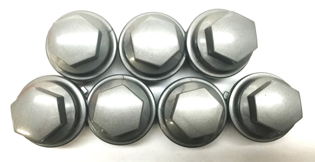 General Motors/GM Gray Plastic Wheel Nut 09595118 (78-03199A) [Lot 
