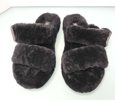 UGG Fuzz Yeah Women's Slippers Sandals Black Sheepskin MINT Sz 7