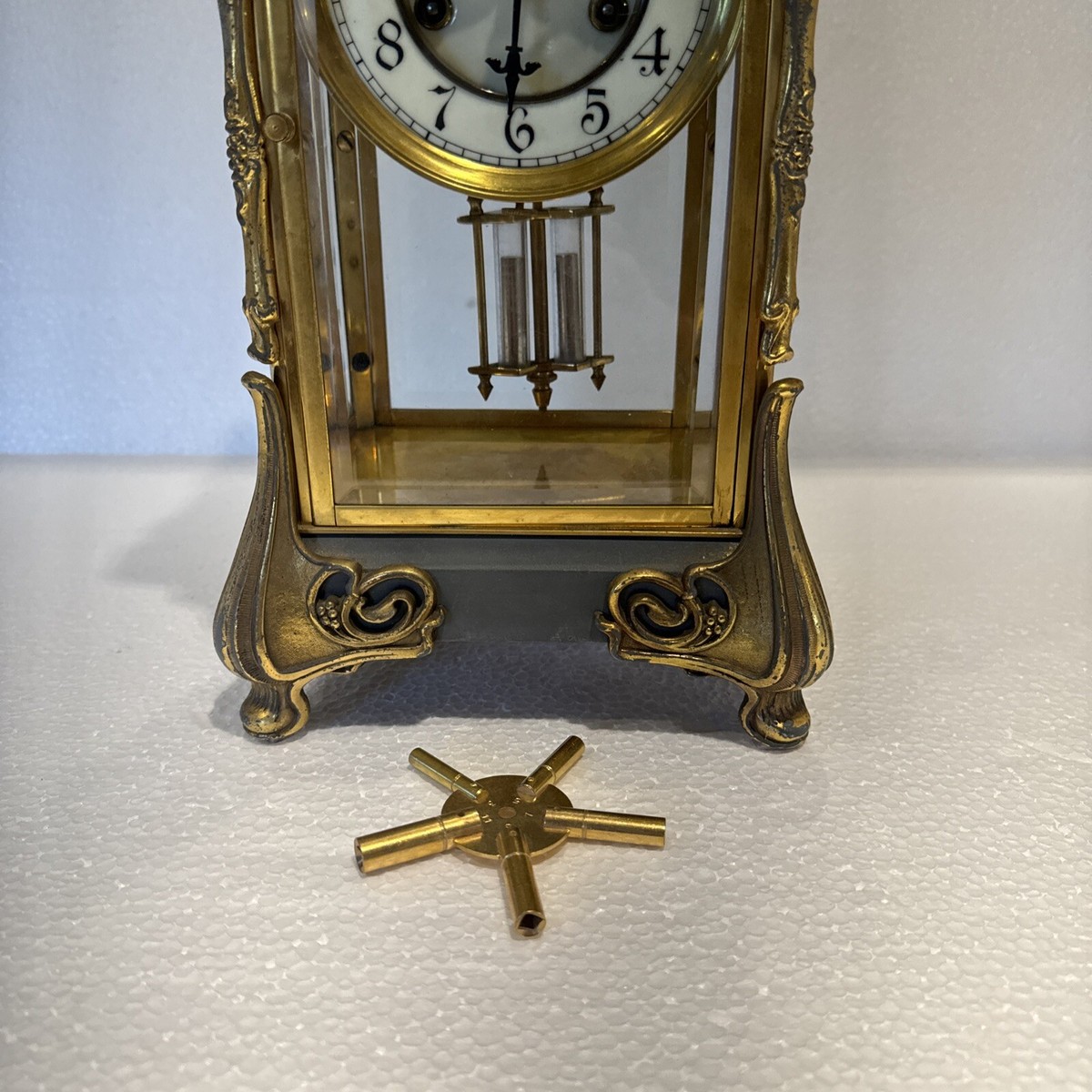 ANTIQUE USA WATERBURY CRYSTAL STRIKE,REGULATOR BRASS CLOCK