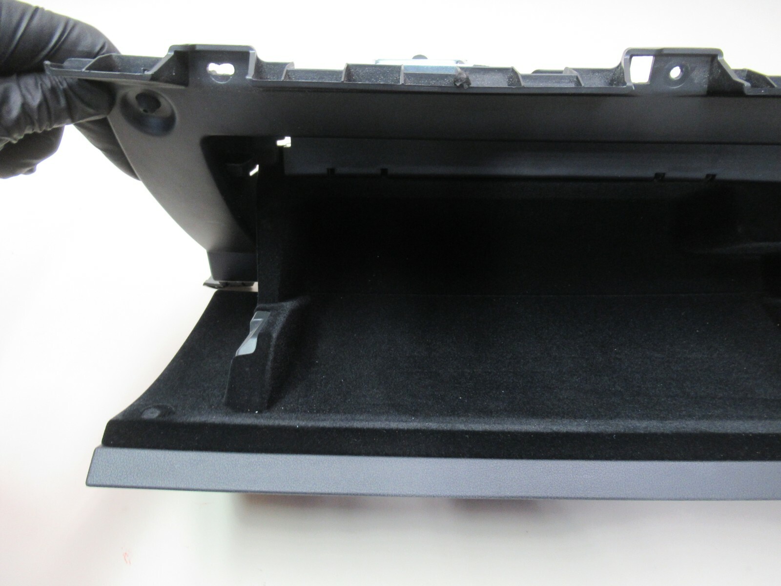 1719 TESLA MODEL 3 GLOVE BOX STORAGE COMPARTMENT 108333100A eBay