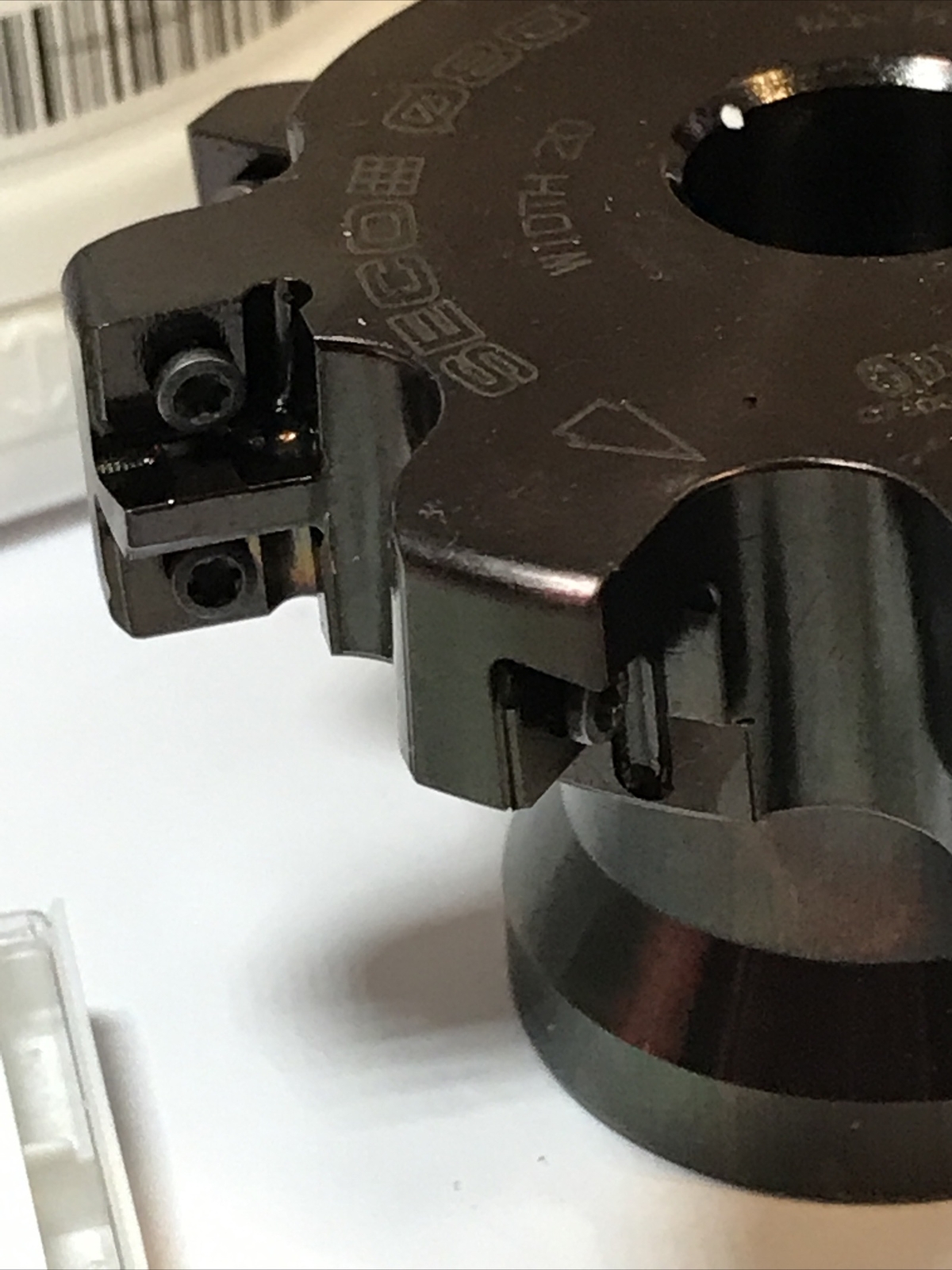 R335.18080.20.224N SECO T SLOT CUTTER + 20 LNKT 080508PPTNM06 F40M