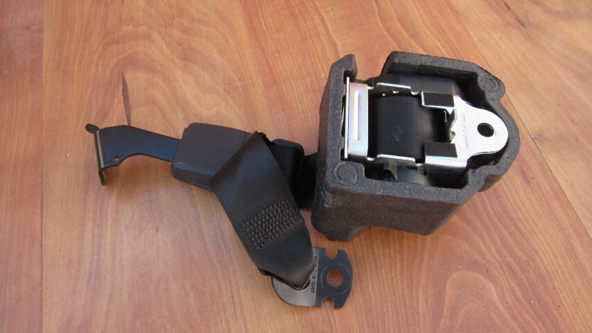 Maserati Levante Rear Right Seat Belt and Buckle 634173700c
