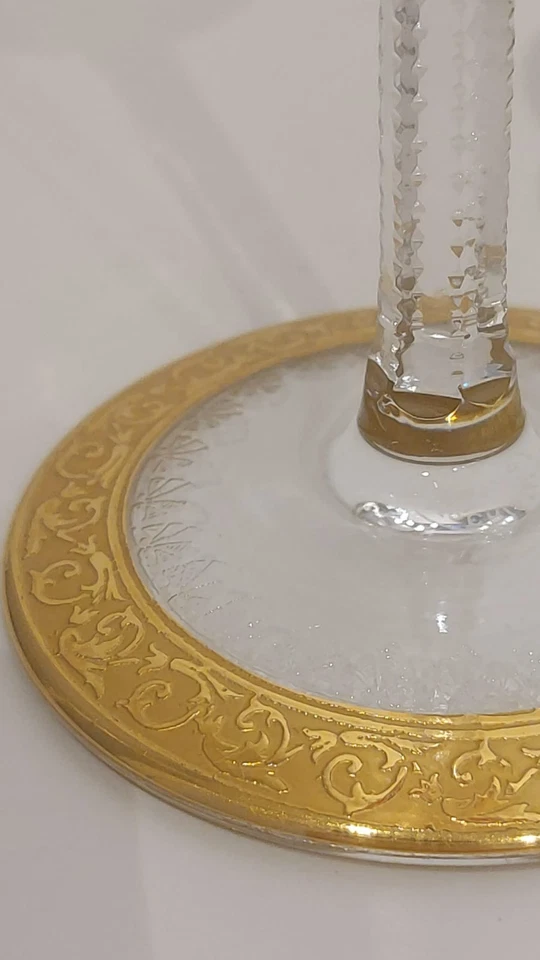 Calice vino rosso Mod. THISTLE oro, cristallo di Saint Louis. Verre à vin. - Immagine 4 di 4