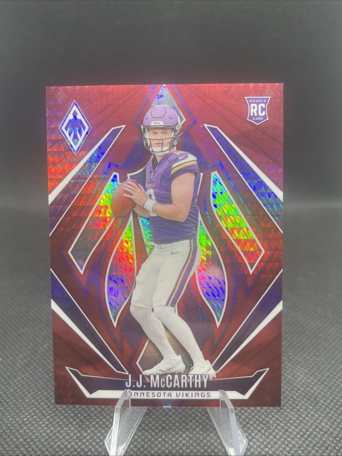 2024 Panini Phoenix - Rookies J.J. McCarthy #185 Red Hyper /140 (RC)