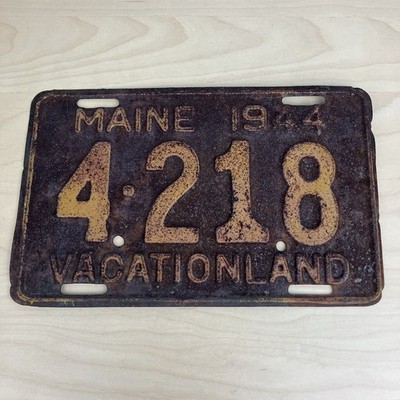 Vintage 1944 Maine License Plate 4-218 Vacationland 