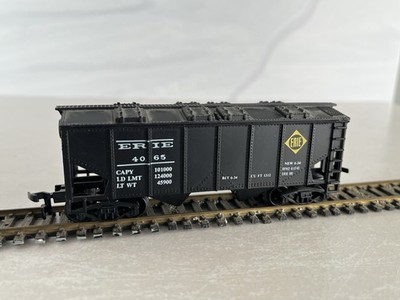 Vintage HO Train Life-Like Erie Hopper Car #4065 Freight Car Railroad