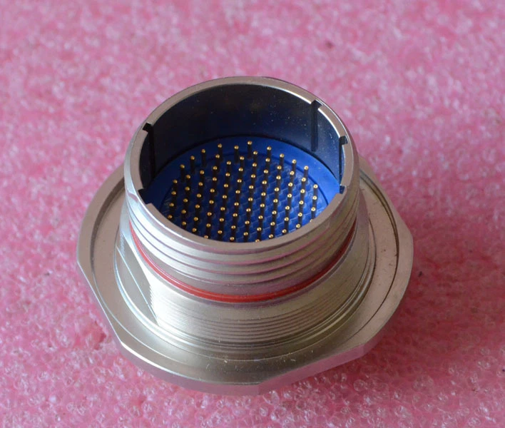 7 Hirelco Circular connectors_Plus 3 Bonus Connectors. - Image 3 of 4