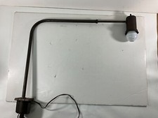 VINTAGE ADJUSTABLE METAL CLAMP ON TABLE LIGHT LAMP. WORKS