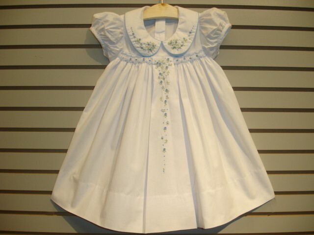 Ciao Bebe NEW Hand Embroidered Smocked Dress Baby Girl WHITE Size 4 | eBay Ciao Bebe NEW Hand Embroidered Smocked Dress Baby Girl WHITE Size 4 | eBay