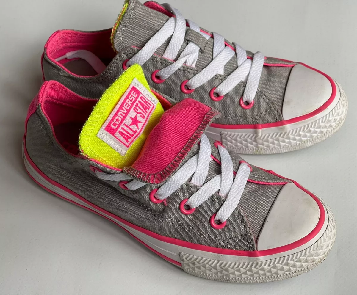 Converse all star hotsell low trainers grey pink