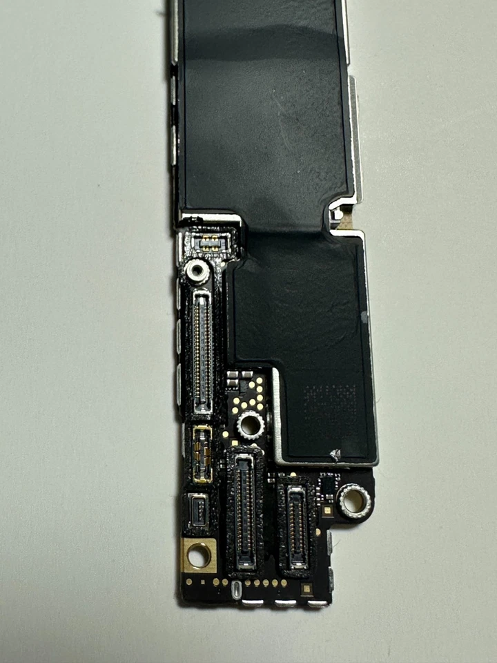 Apple iPhone SE 2022 3. Gen Logic Board Mainboard Nur für Ersatzteile Reparaturen - Bild 2 von 4