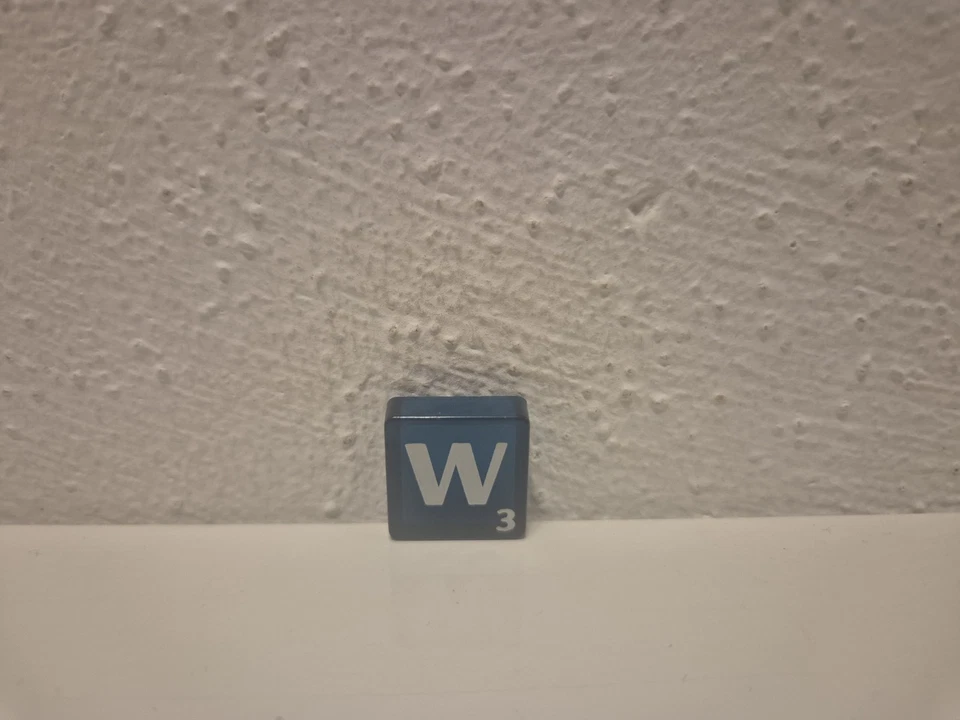 Scrabble Jubiläumsausgabe 60 Jahre Ersatzteile: Buchstabenstein W - Bild 1 von 1
