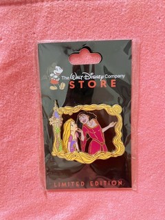 DEC Tangled 15th Anniversary Mother Knows Best Gothel & Rapunzel Pin LE250