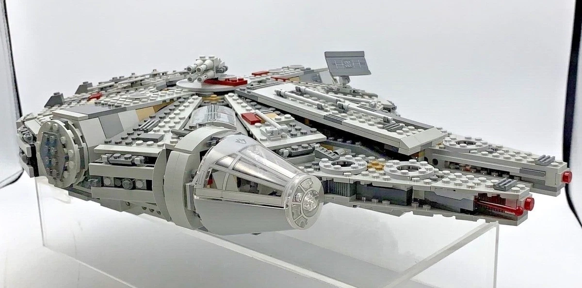 LEGO Star Wars Faucon Millenium (#75105) Tout neuf, officiellement retiré