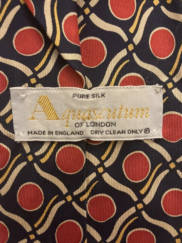 Corbata de seda pura aquascutum of london roja a lunares para hombre hecha en Inglaterra Foto 4 de 4