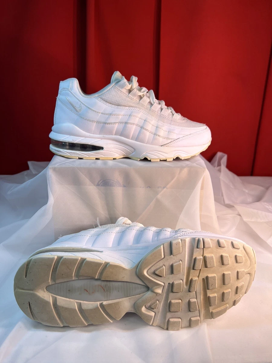 Nike Air Max 95 (GS) White Metallic Silver 905348-104 Youth (Size 6Y) Women’s