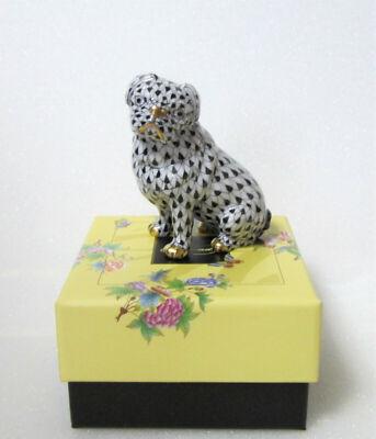 HEREND SITTING PUG BLACK FISHNET DOG FIGURINE #VHNM-15729 BRAND NIB SAVE$$ F/SH