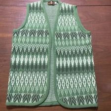 VGT Merrill Woolen Brand 100% Orlon Knit mens Buttonless Sweater Vest 70s USA