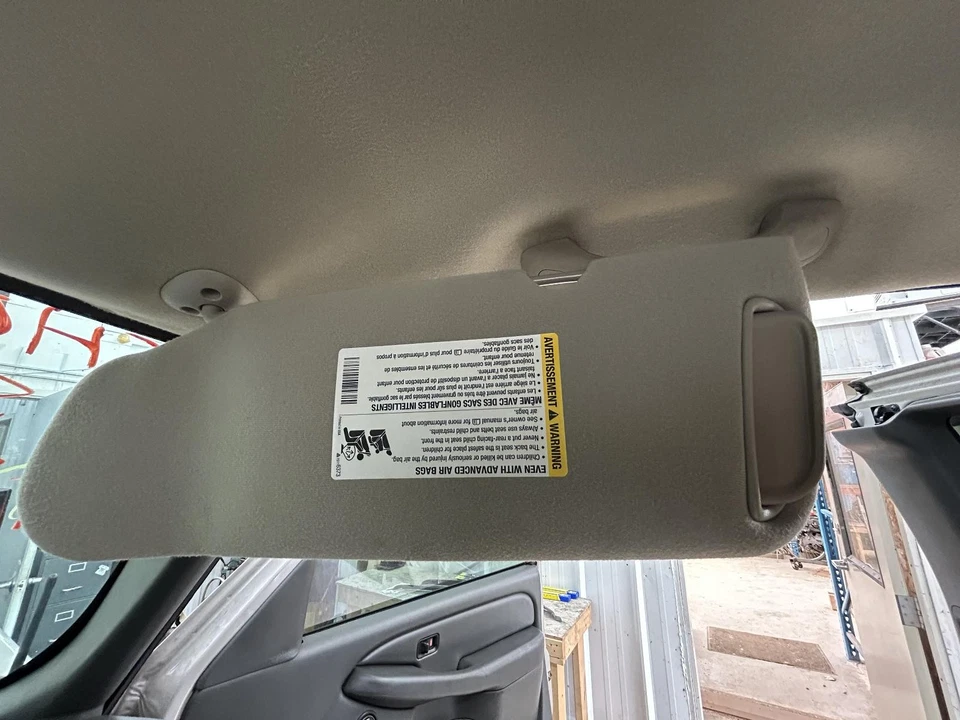 Parasol derecho usado se adapta a: Chevrolet Silverado 1500 2007 camioneta estilo clásico cr Foto 2 de 4