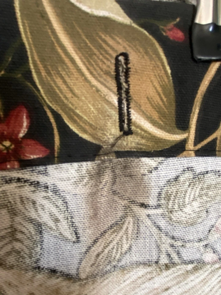 Cortina de ducha de tela Thomasville Tahitian Sunset 72x72 Foto 4 de 4