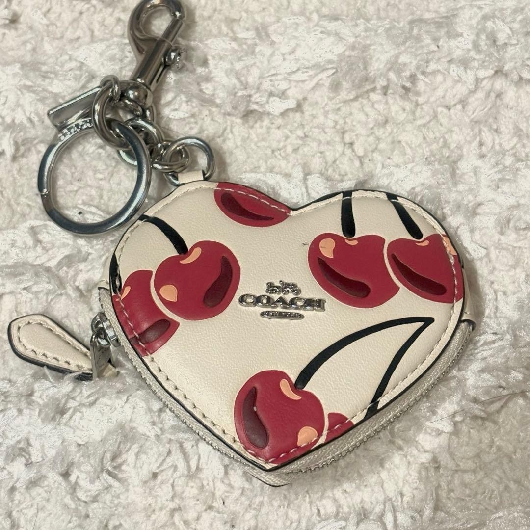 COACH Cherry Pattern Heart Coin Case Keyholder Le… - image 1