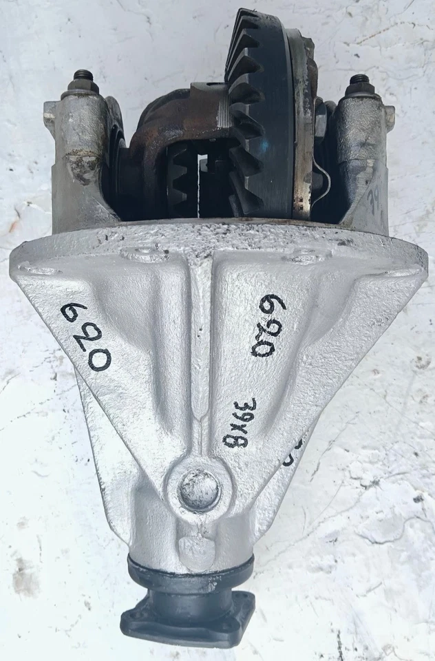 Diferencial trasero Datsun 620 1972-78 2x2 tipo aluminio relación usada 4.875 39/8 Foto 4 de 4