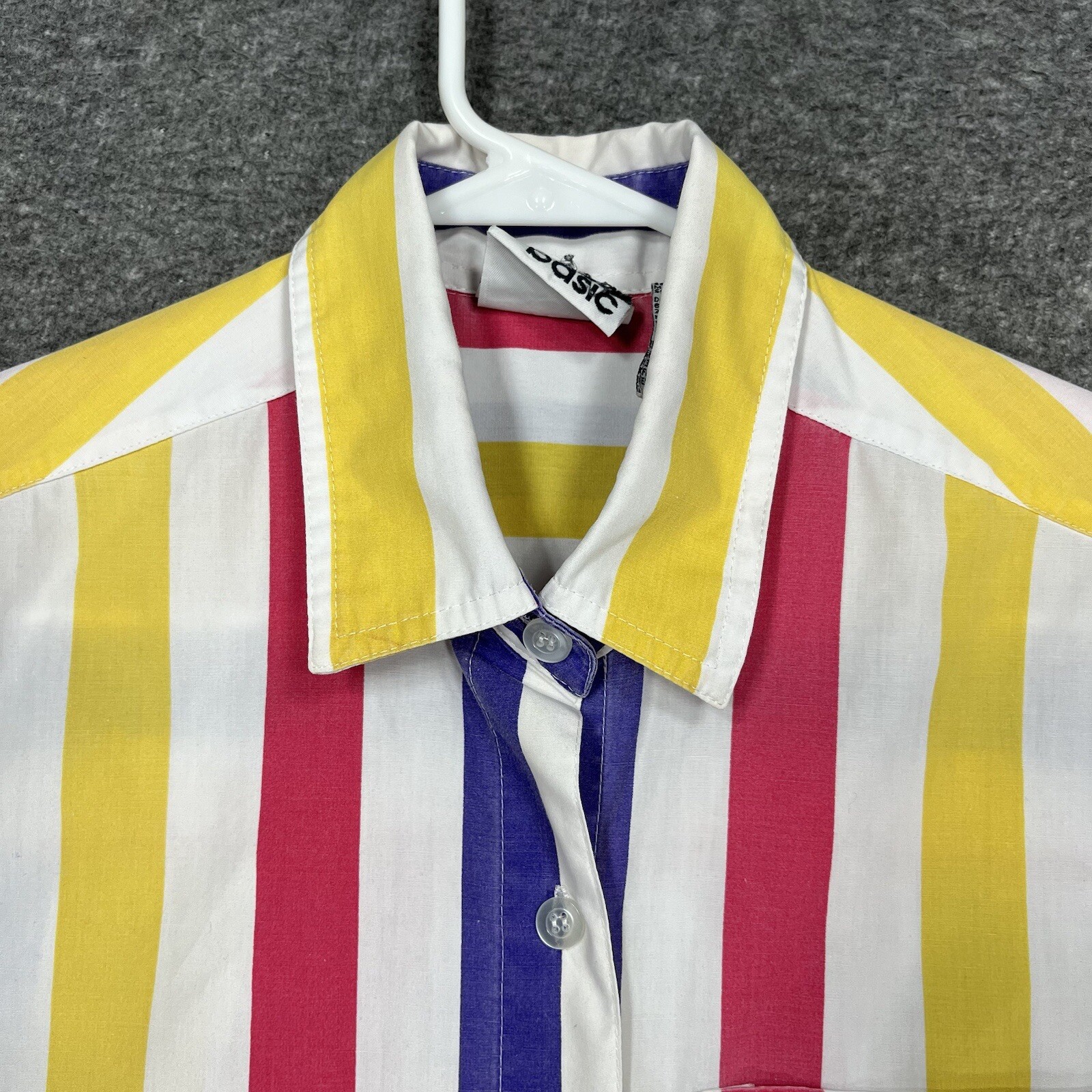 Vintage Simply Basic Cropped Sleeveless Button Up… - image 4