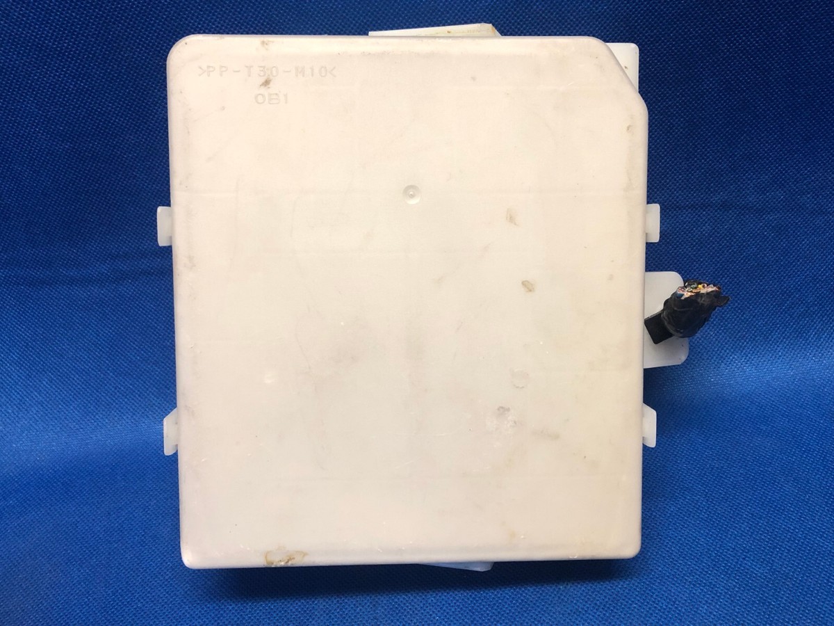 04-06 FRONTIER TITAN IPDM Distribution Relay Module Fuse Box 04-06 FRONTIER TITAN IPDM Distribution Relay Module Fuse Box