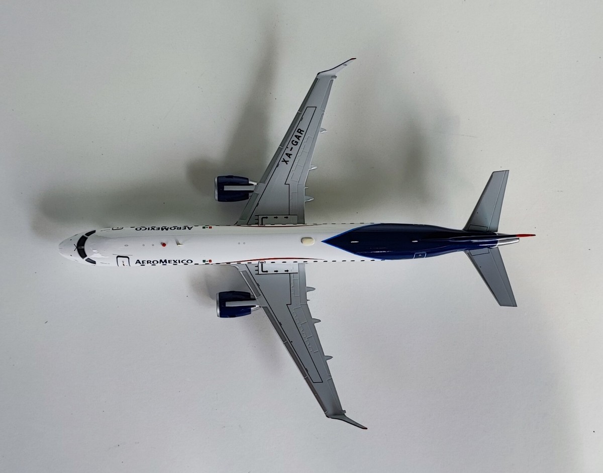 Gemini200 1/200 アメリカン航空 EMBRAER ERJ-190 E-190 1:200 Diecast Model - GeminiJets GJ-G2JBU661 - $68.95