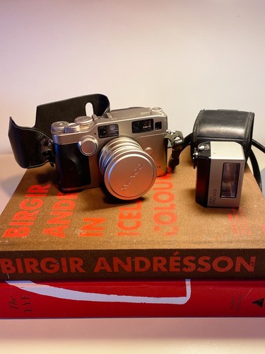 TITANIUM Contax G2 w/ 45mm lens, TLA200 FLASH and CASE. IN LONDON UK