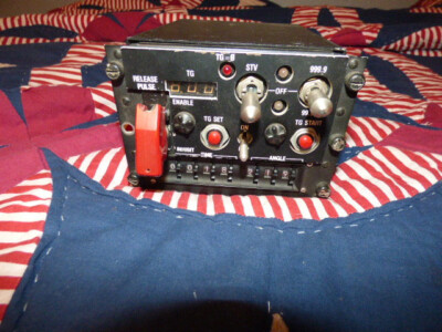 VINTAGE SAC AIRCRAFT ENGINEERING DIVISION EYSARP TEST BOX