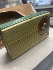 RCA Victor Transistor Radio 8-BT-7LE With Case Straps