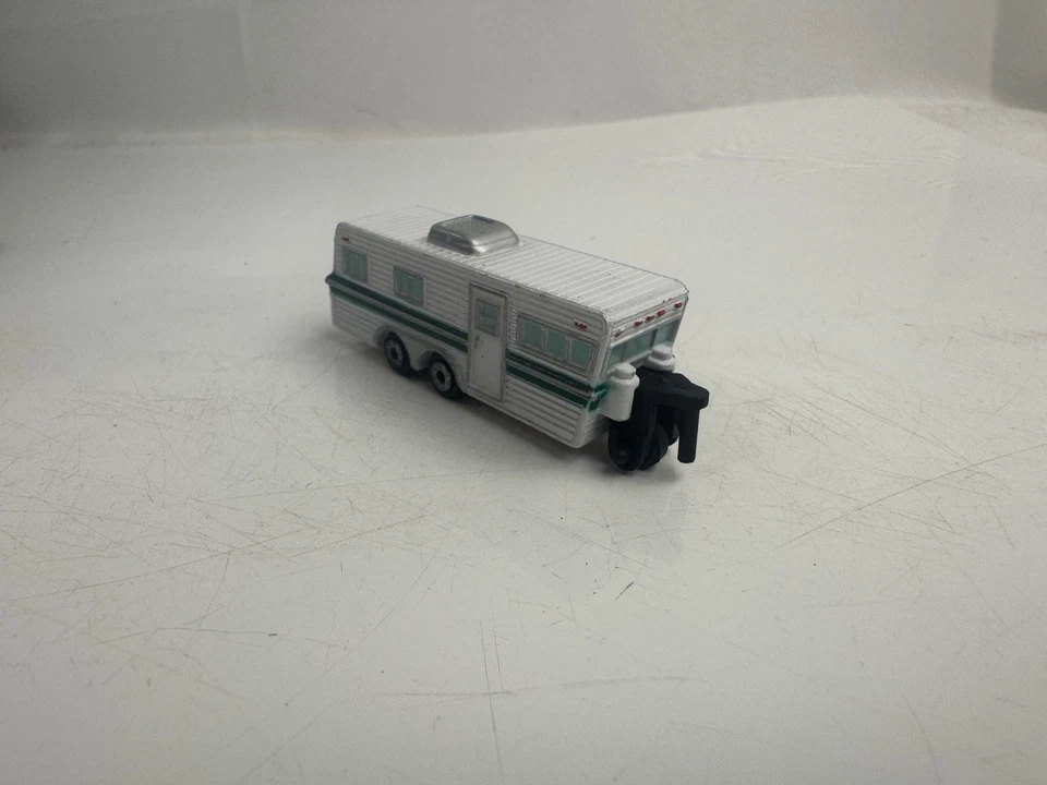 Casa rodante Micro Machines 1990 #2 cámper de fin de semana remolque Travelall - Galoob de colección Foto 3 de 4